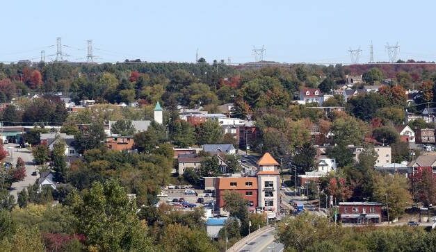 Des signalements faits à la SQ concernant un véhicule suspect à Windsor