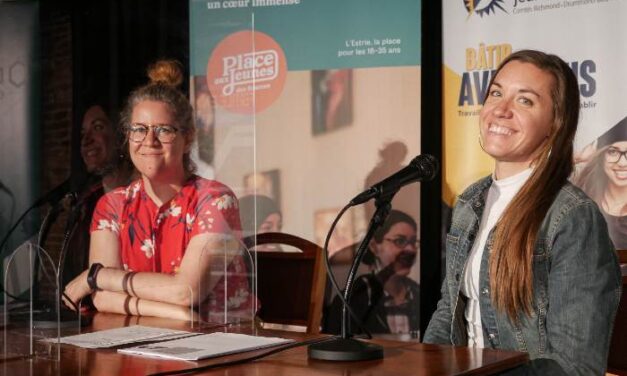Plusieurs participants pour le 6 à 8 virtuel de Place aux jeunes et de la MRC des Sources