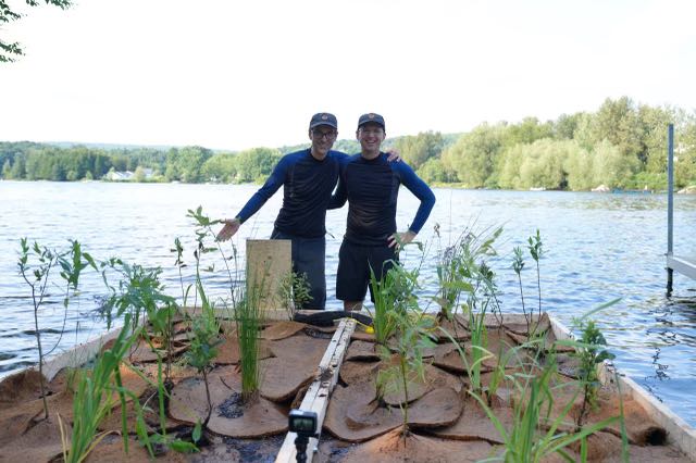 Les joyeux patenteux : une île filtrante à Dudswell