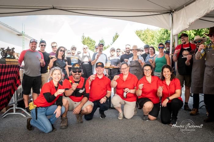 Somme record versée par le Grand BBQ de Warwick