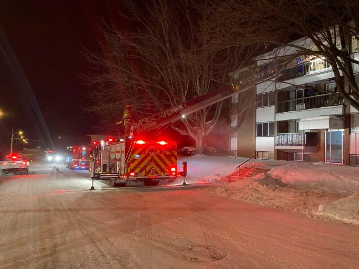 Incendie dans un multi-logements à Windsor