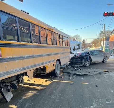 Collision impliquant deux véhicules à Windsor
