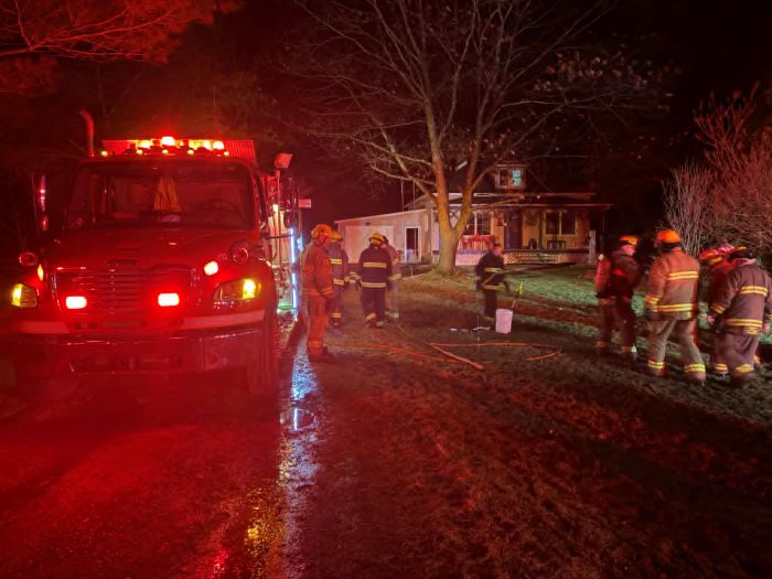 Résidence lourdement endommagée par un incendie à Saint-François-Xavier-de-Brompton