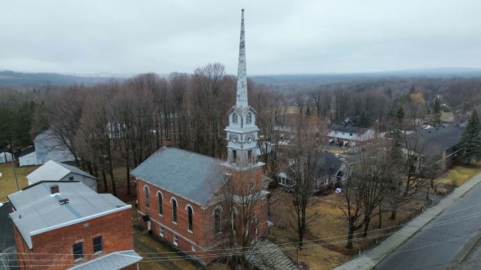 Travaux importants et campagne de financement pour la Trinity United Church à Danville